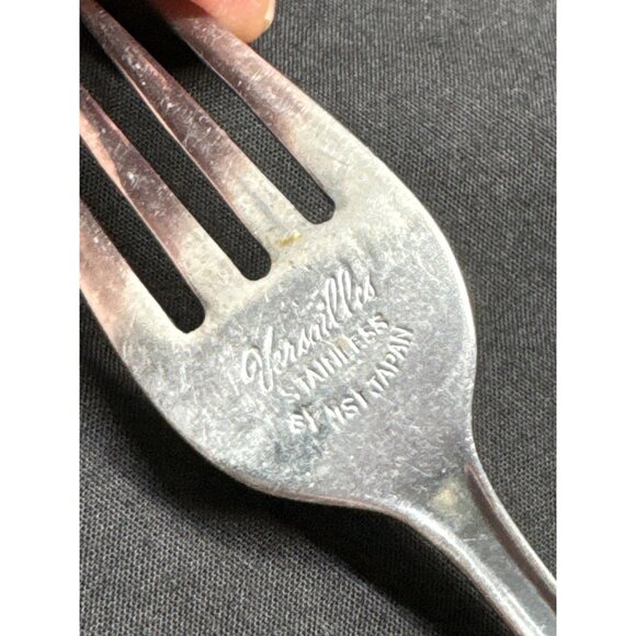 Vintage Versailles Stainless Steel Fork By Yamazaki Japan 7" Intricate Floral Pa - Picture 4 of 4